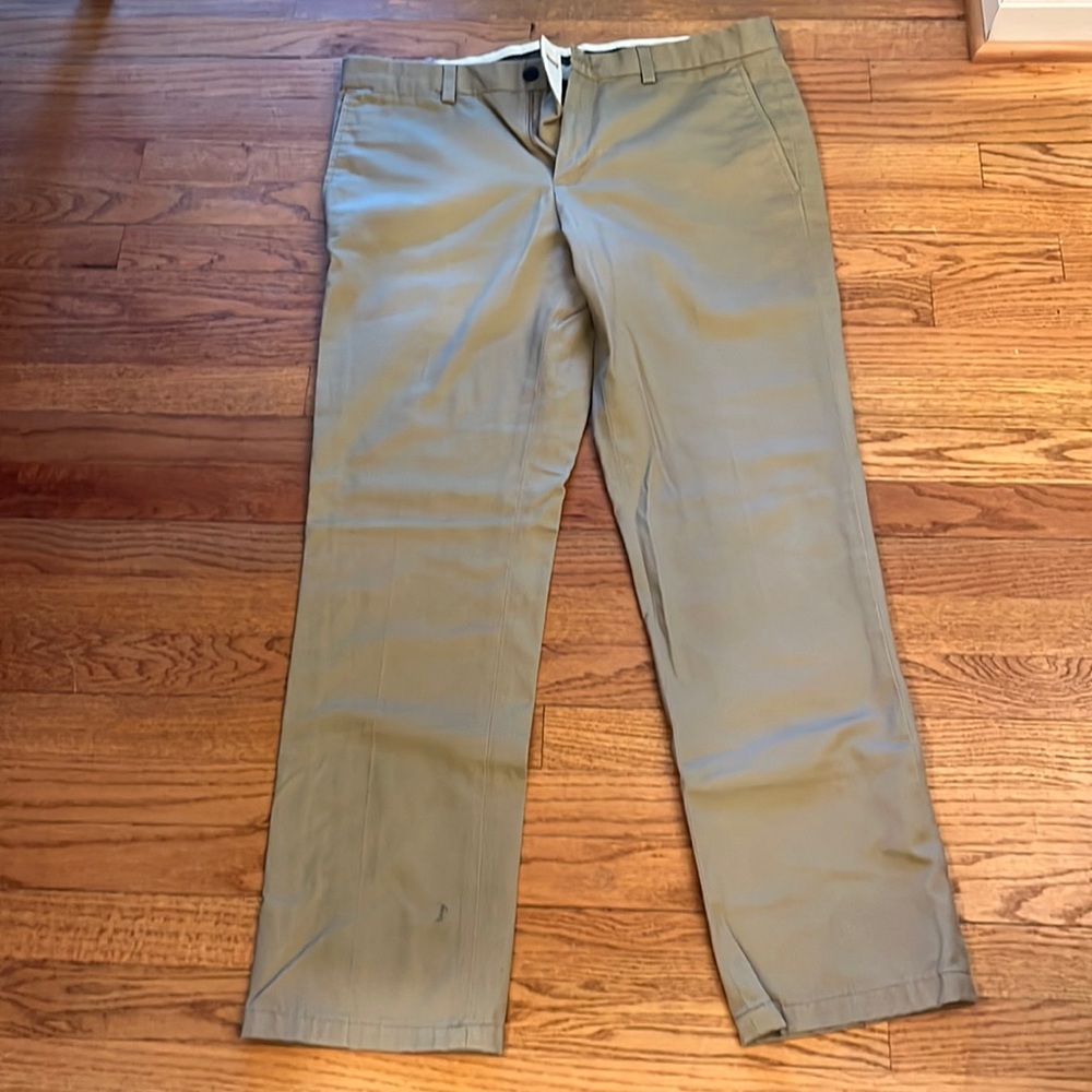 Khakis- great condition